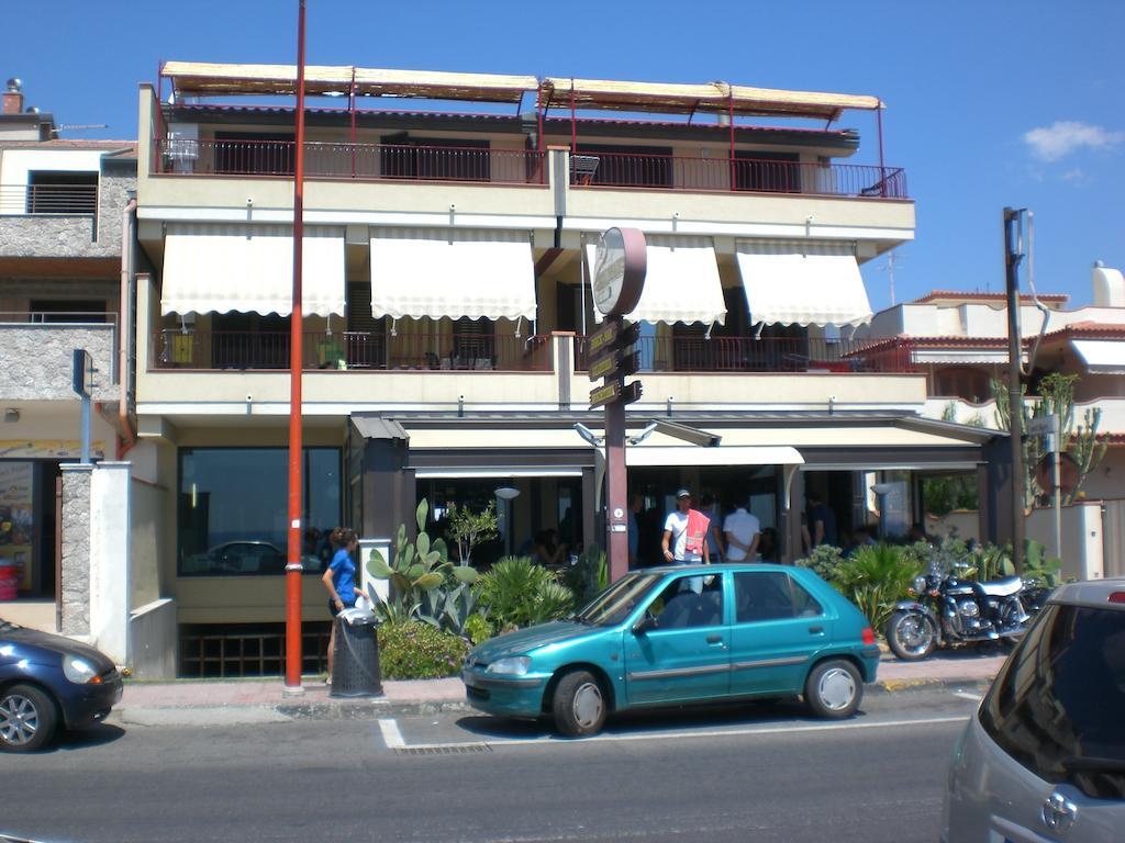 La Sirena Santa Teresa Di Riva