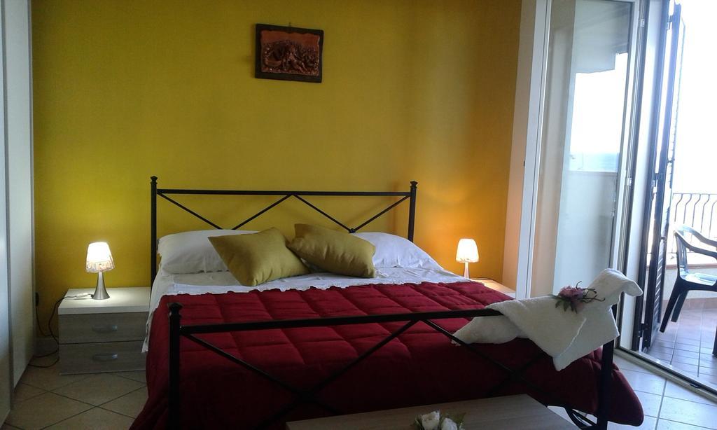 Bed & Breakfast La Sirena Santa Teresa Di Riva
