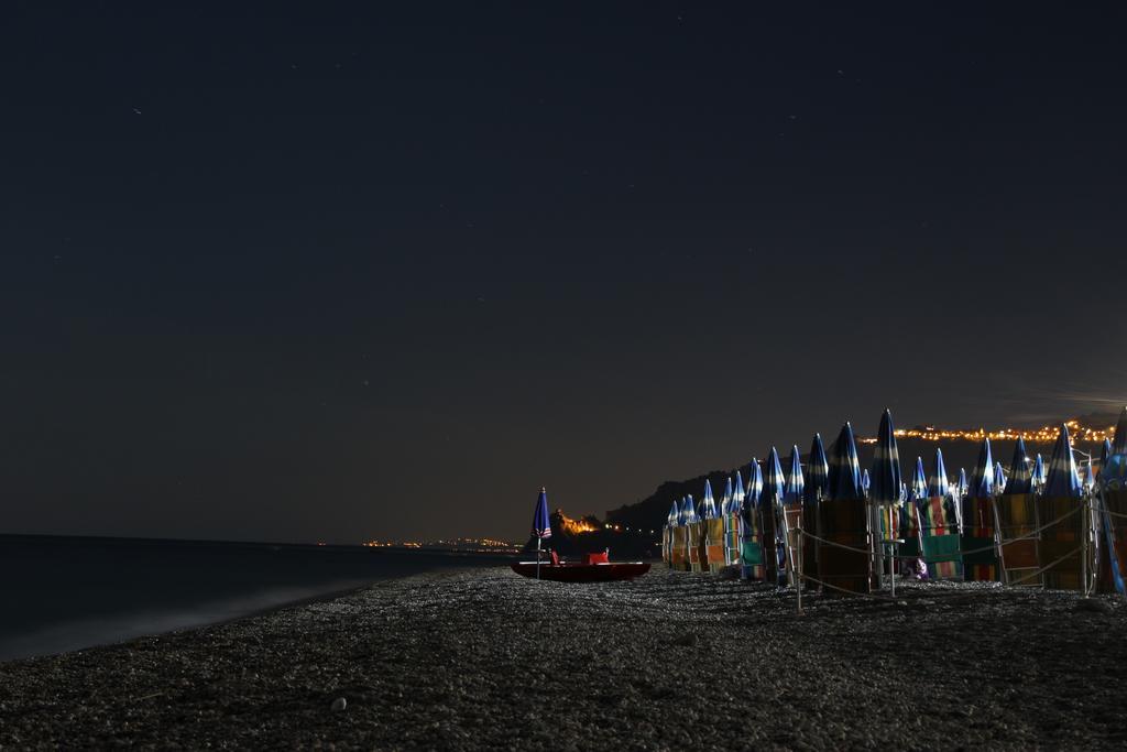 La Sirena Santa Teresa Di Riva